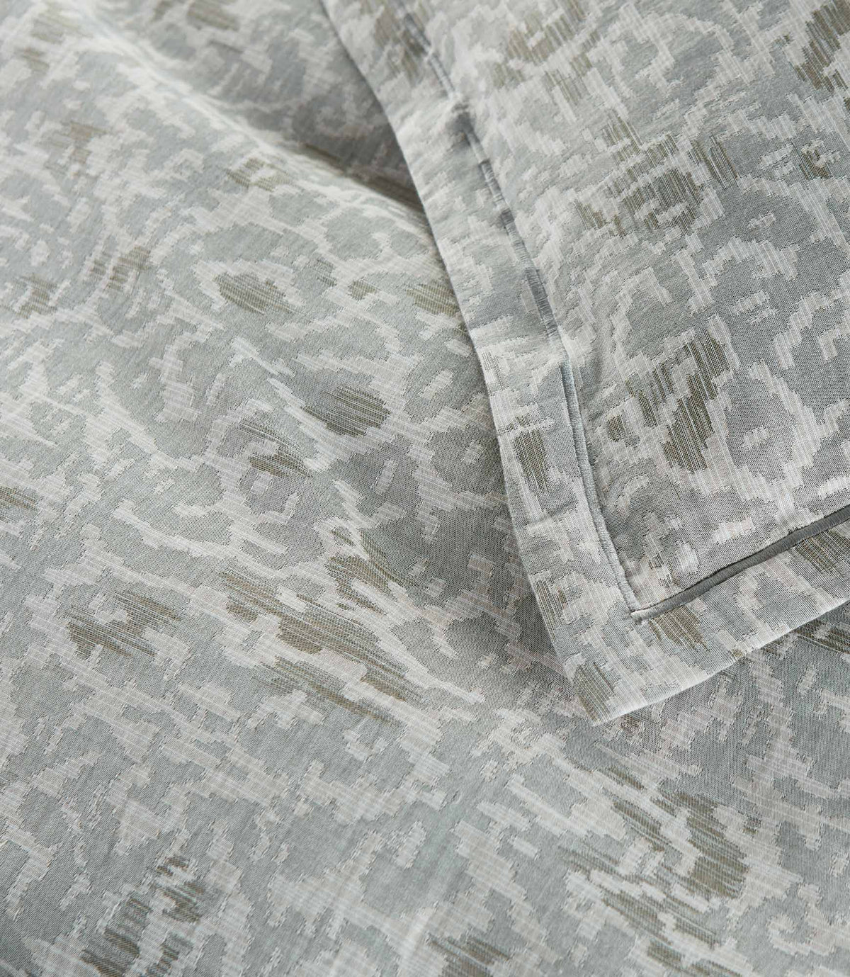 Ravenna Jacquard Duvet Cover Detail 5