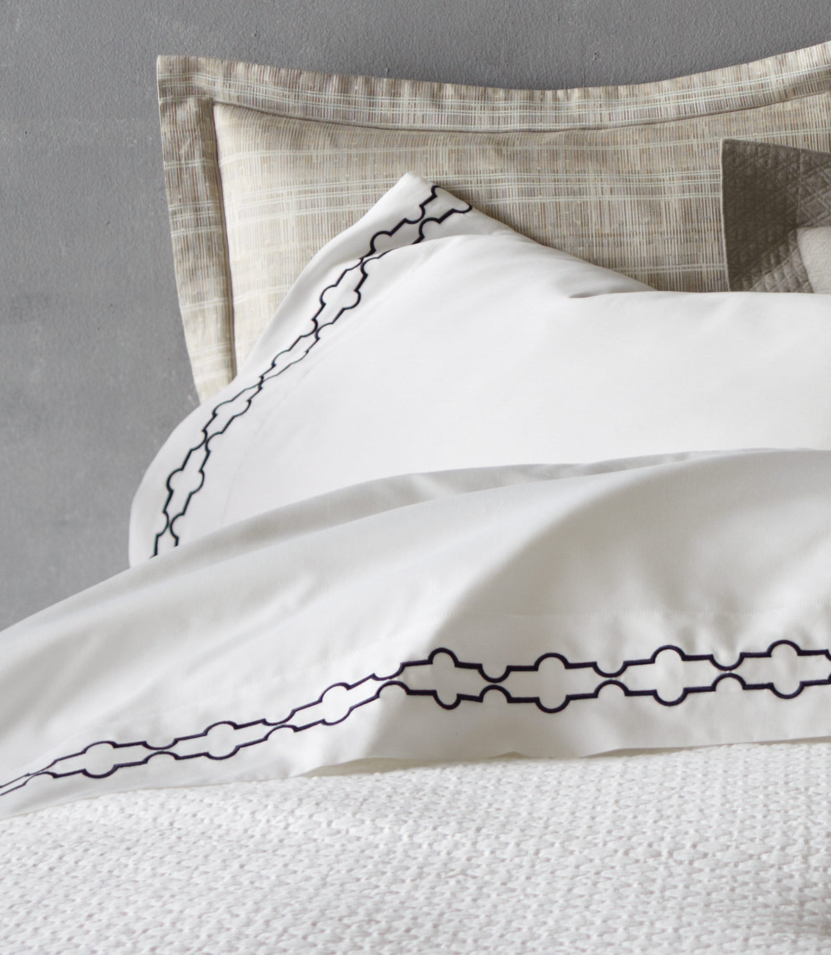Biagio Jacquard Sham on bed Linen