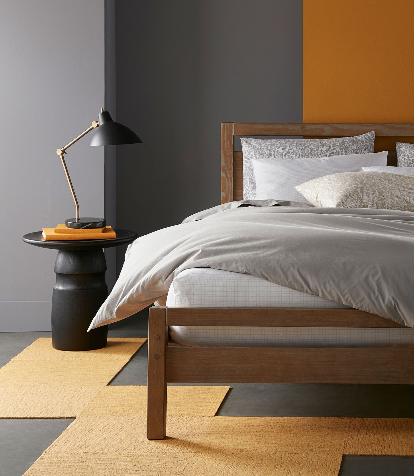 Grid Percale Fitted Sheet Charcoal on Bed