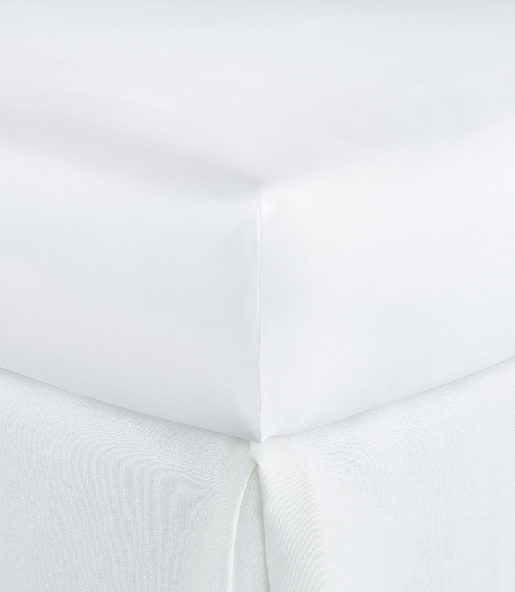 http://www.peacockalley.com/cdn/shop/products/Soprano-Fitted-Sheet-White-1740x2000.jpg?v=1667006674