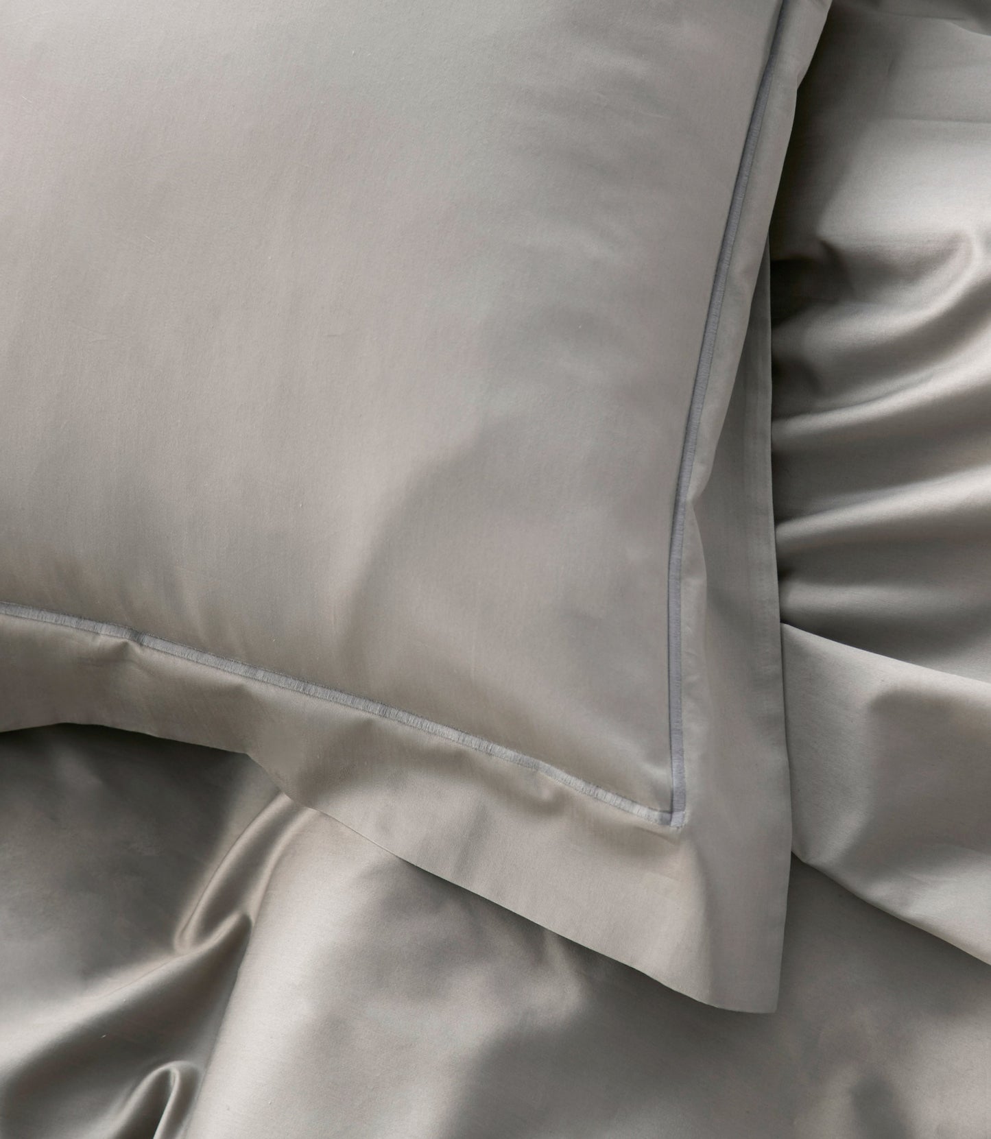 Soprano Sateen Flat Sheet in Pewter Detail