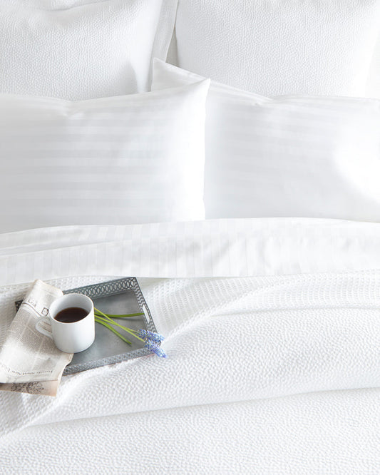 Best Sheets for Hot Sleepers: A Guide to Buying Breathable, Cool, Luxury Sheets