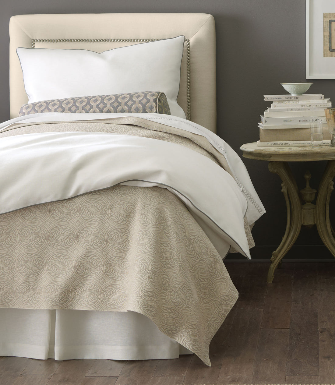 How to Use a Bed Skirt, Benefits of a Bed Skirt