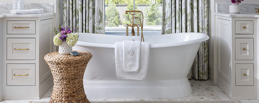 Eight Great Bath Towel Décor Ideas