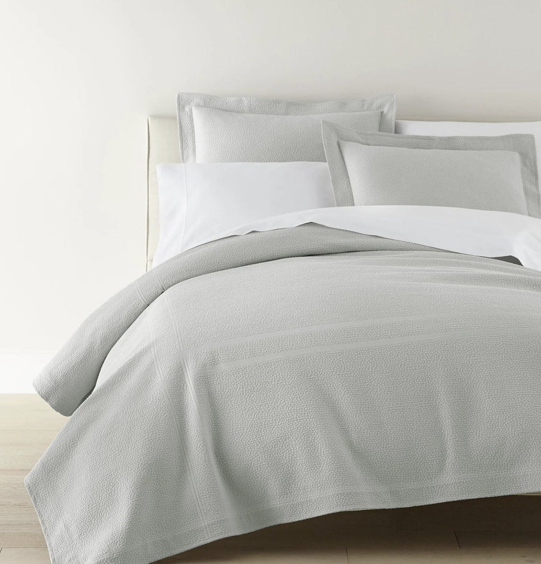 The Best Luxury Bedding Holiday Gifts for Mom