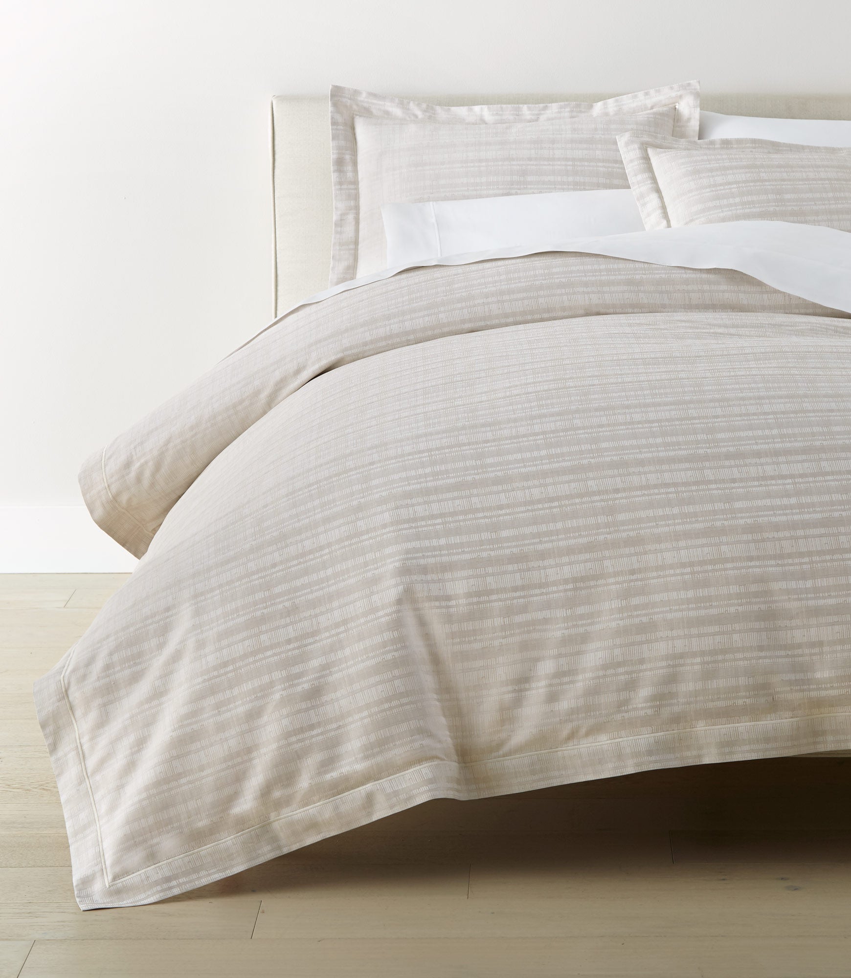 Biagio duvet on bed, Pearl