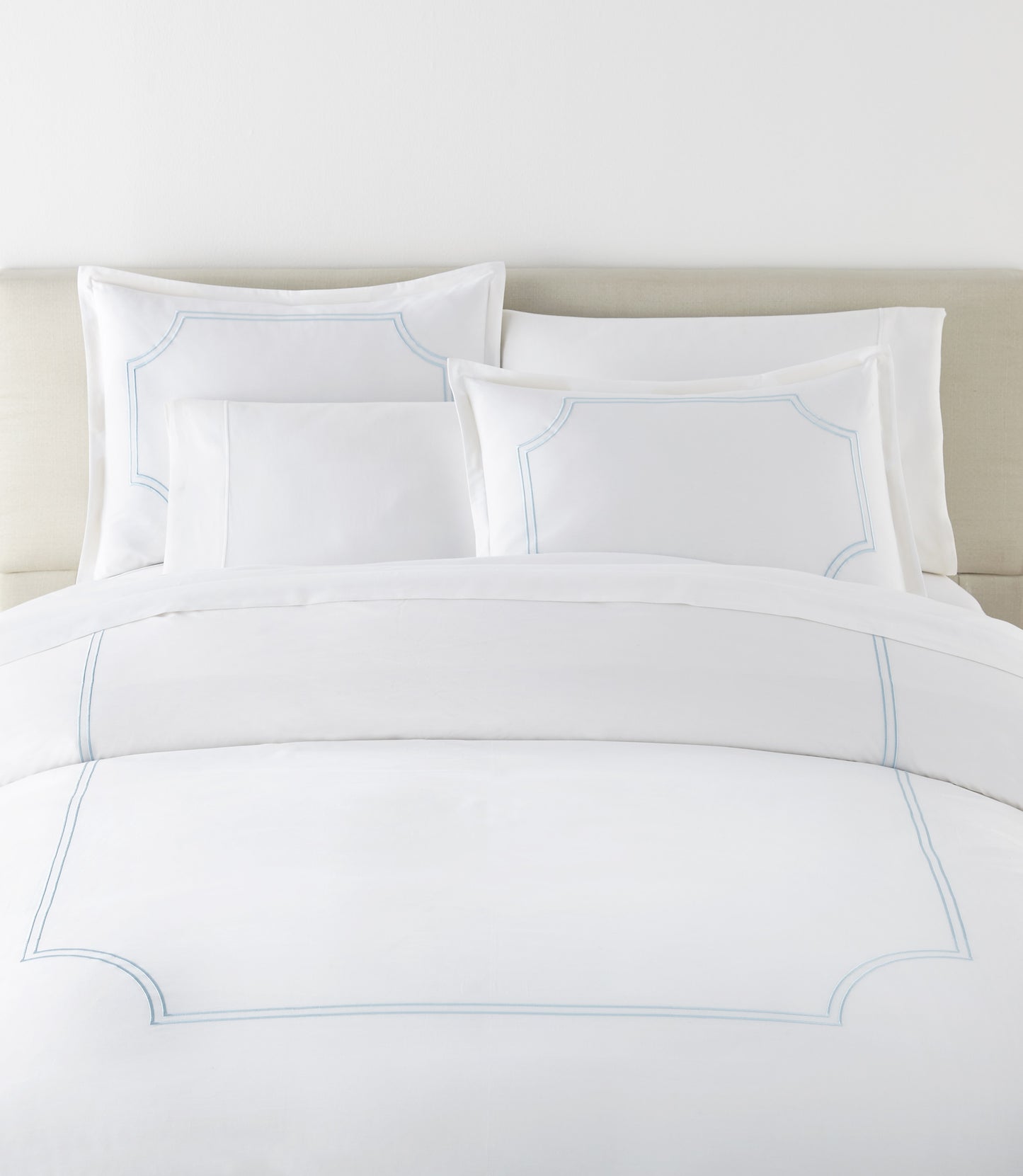 Deco Classic Embroidered Duvet Set lifestyle 2, Sky