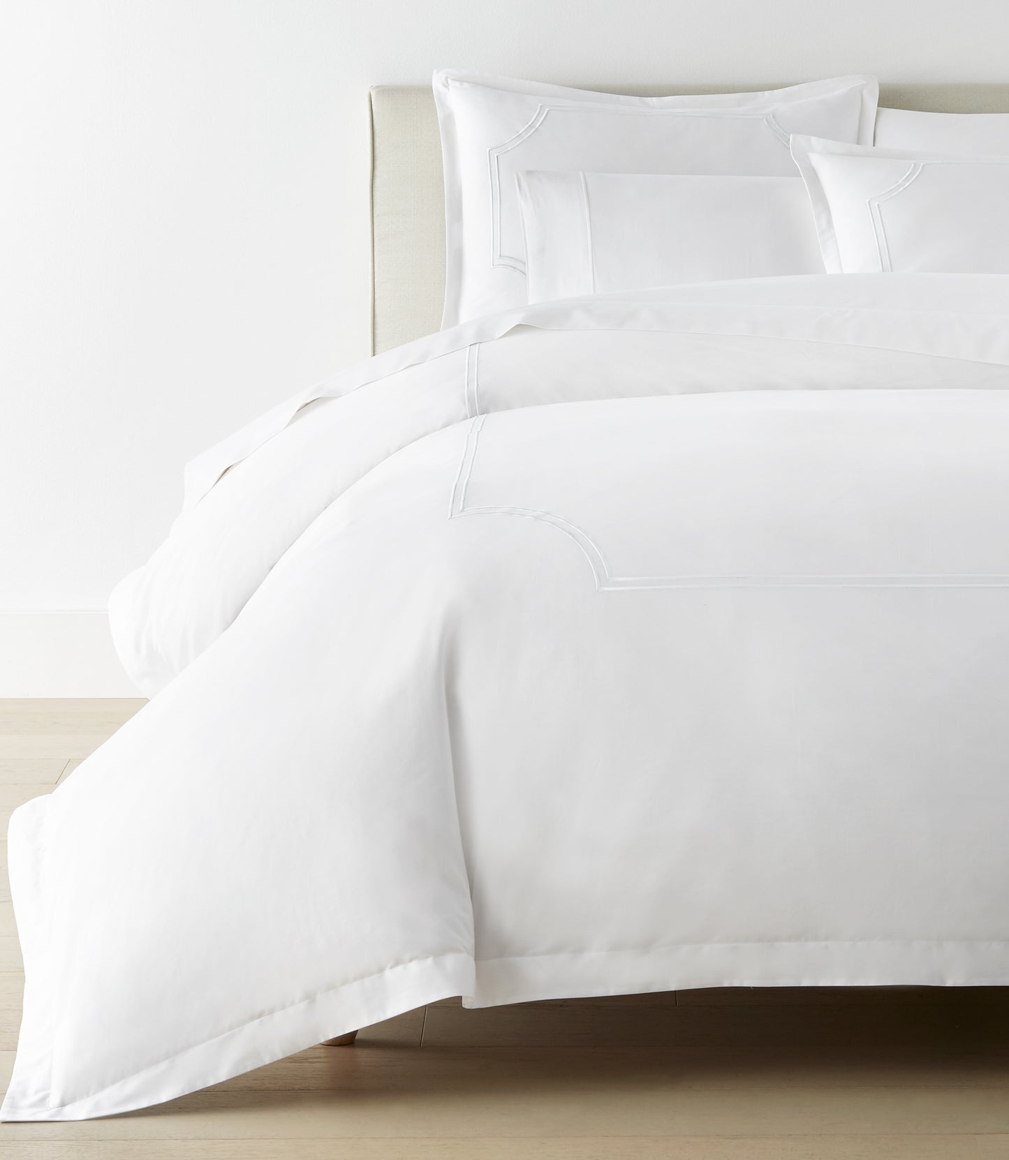 Deco Classic Embroidered Duvet Set, White