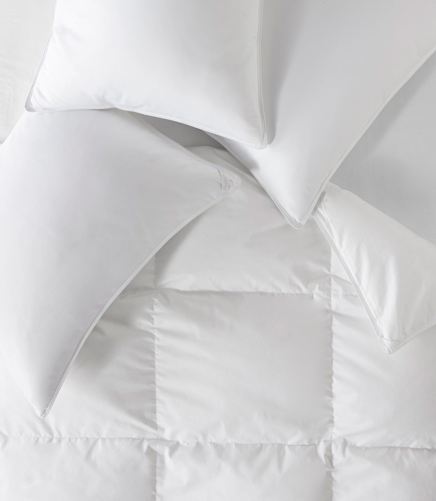 Down Alternative duvet and pillows, White