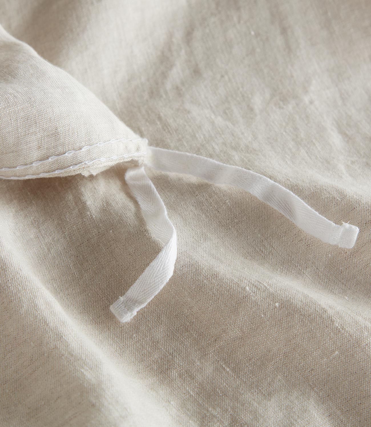 Duvet ties on linen duvet cover, Natural White