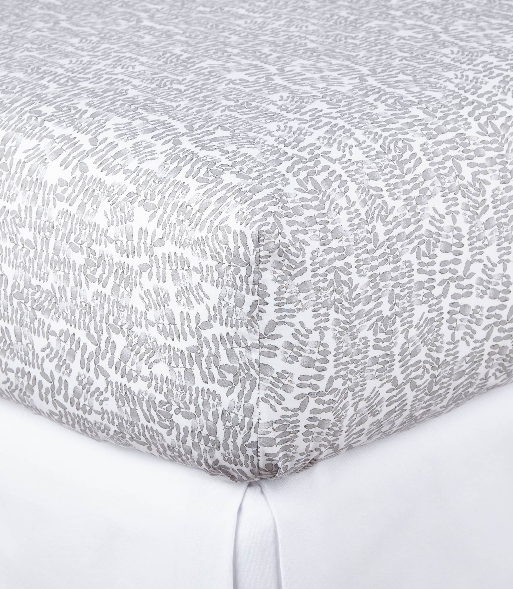 Fern Percale Fitted Sheet Charcoal