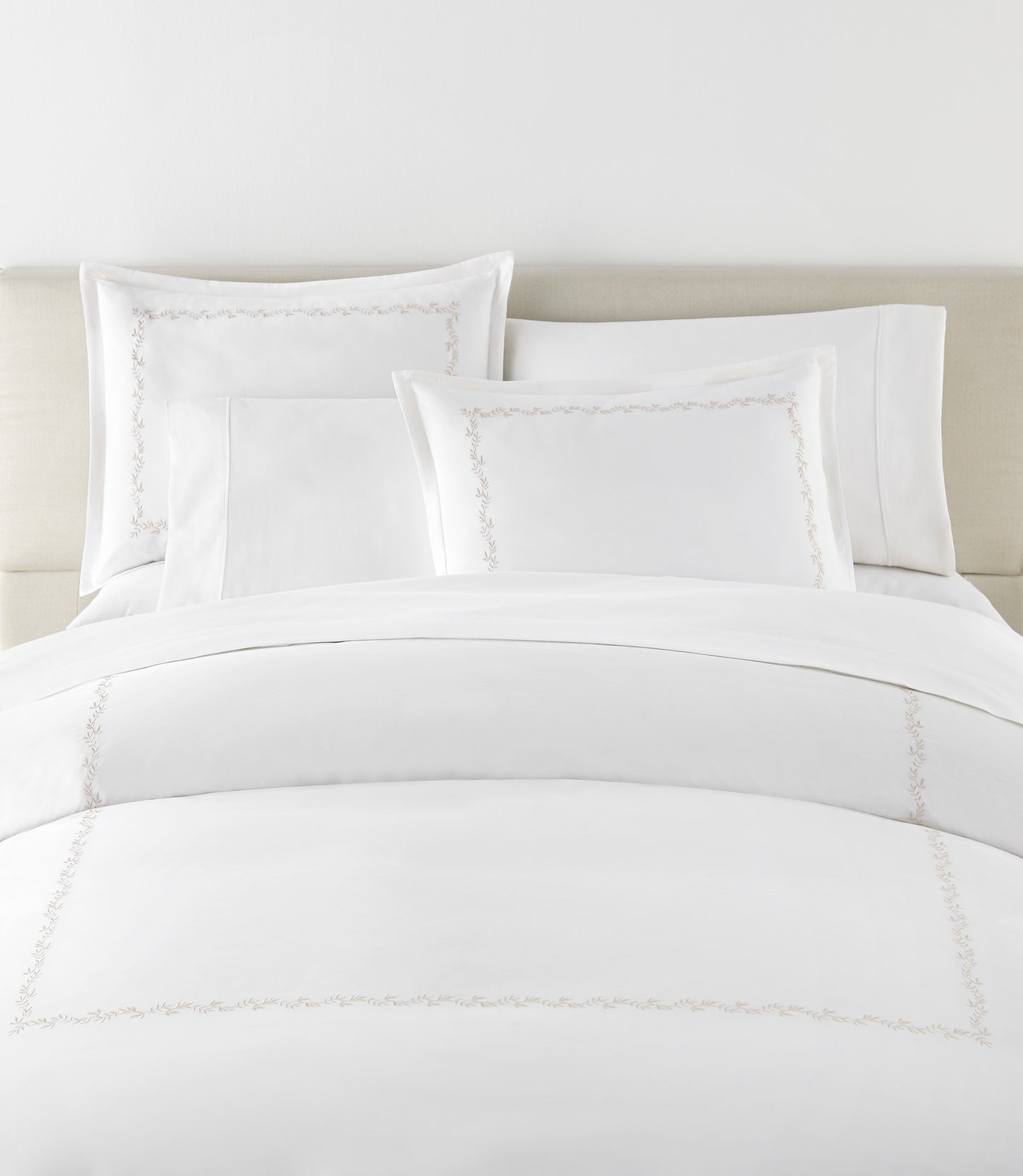 Ivy Classic Embroidered Duvet Set lifestyle, Linen
