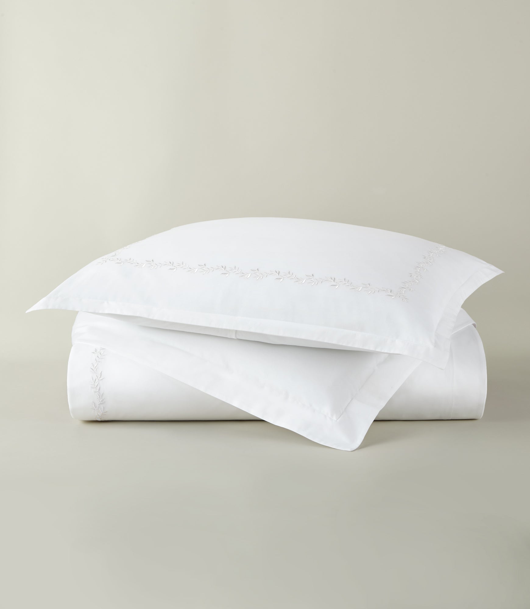 Ivy Classic Embroidered Duvet Set, White