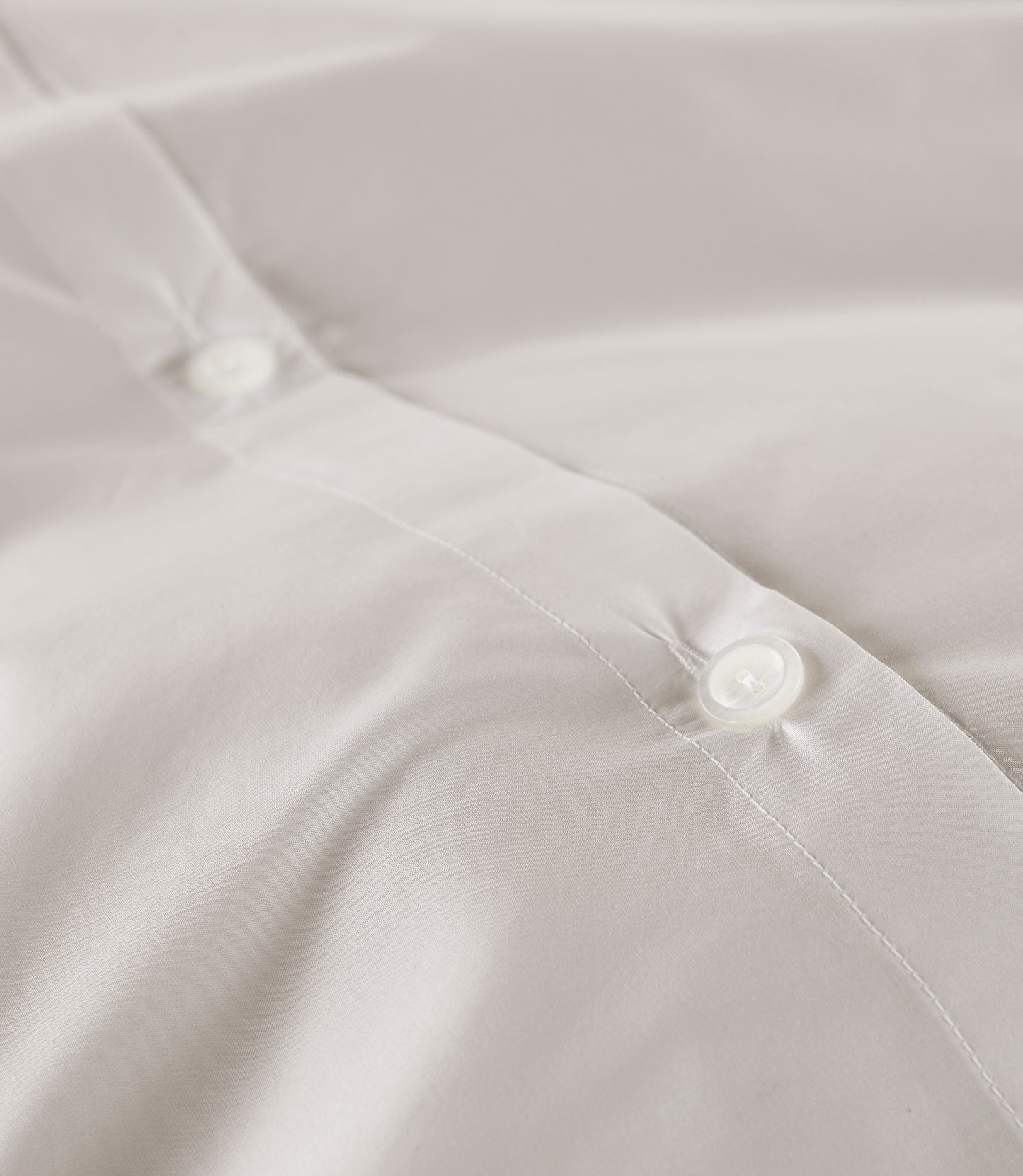 Lyric Duvet Cover Button Closure Detail Platinum