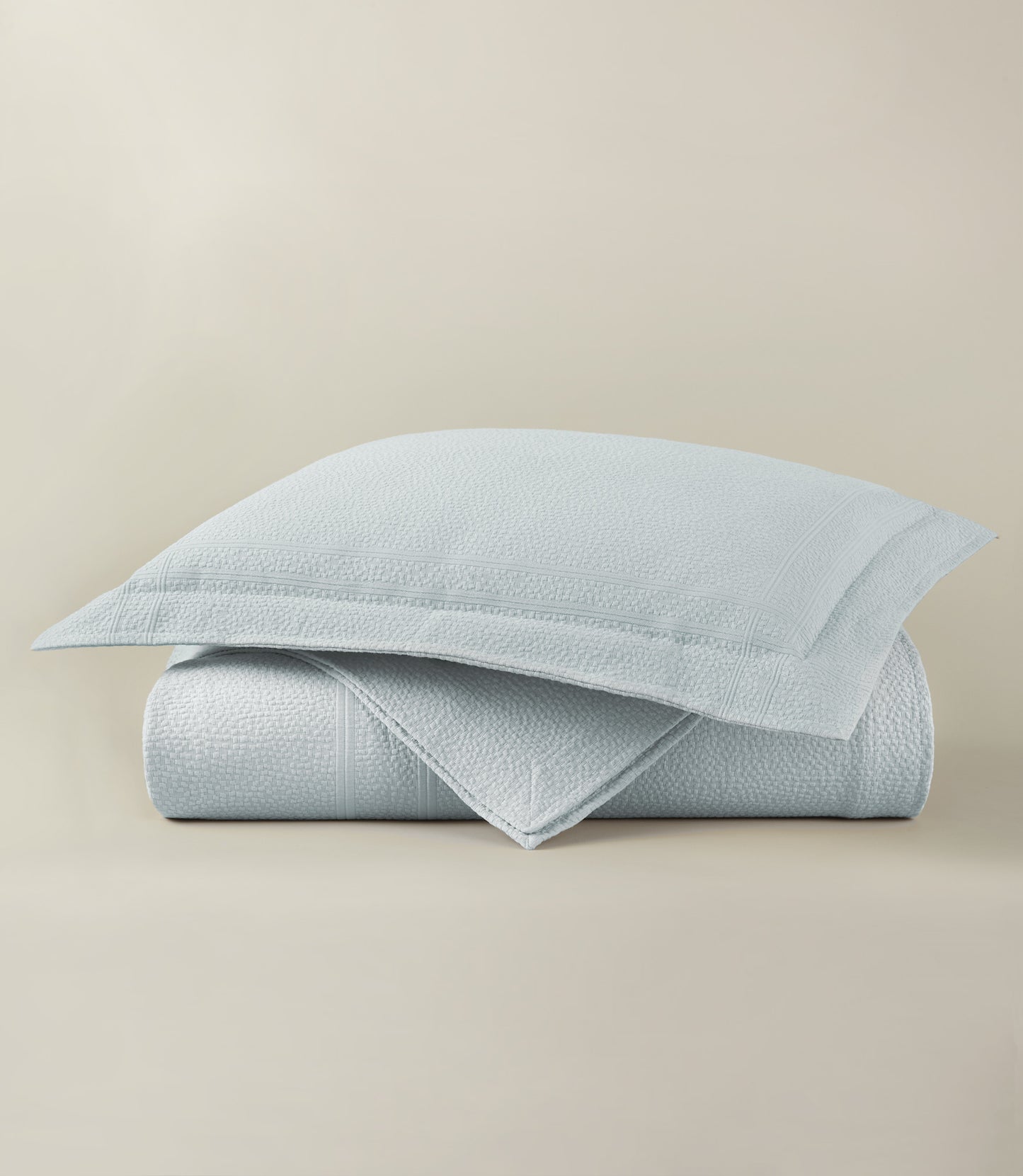 Montauk Matelassé Coverlet Mist
