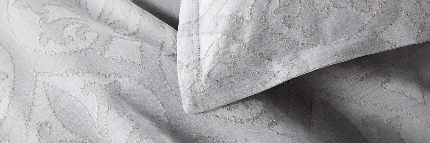 What Is Jacquard Fabric? Origins, Types and Uses