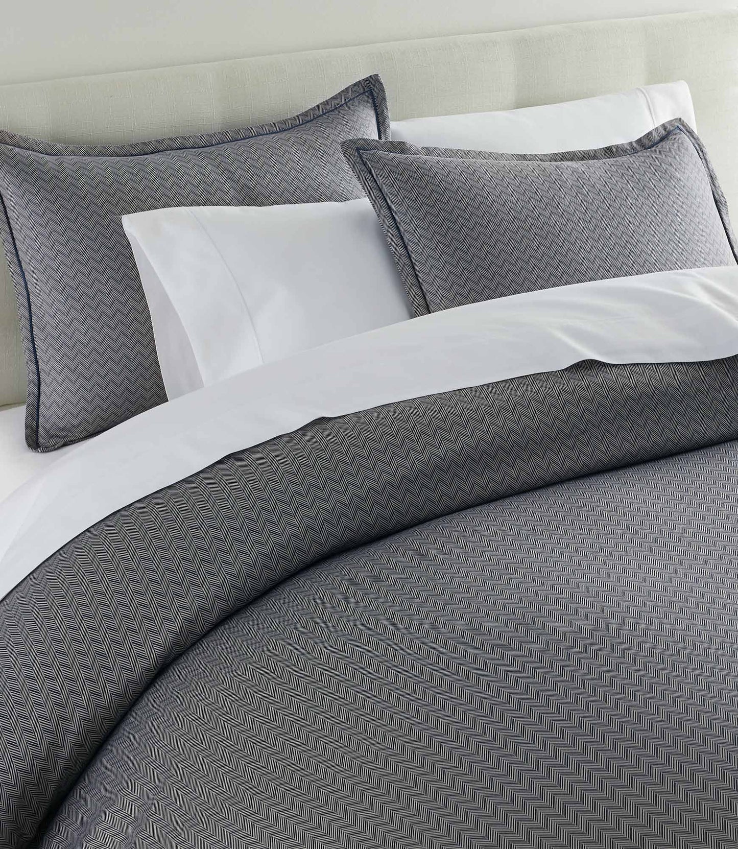 Savoy Jacquard Duvet Set lifestyle 2, Navy