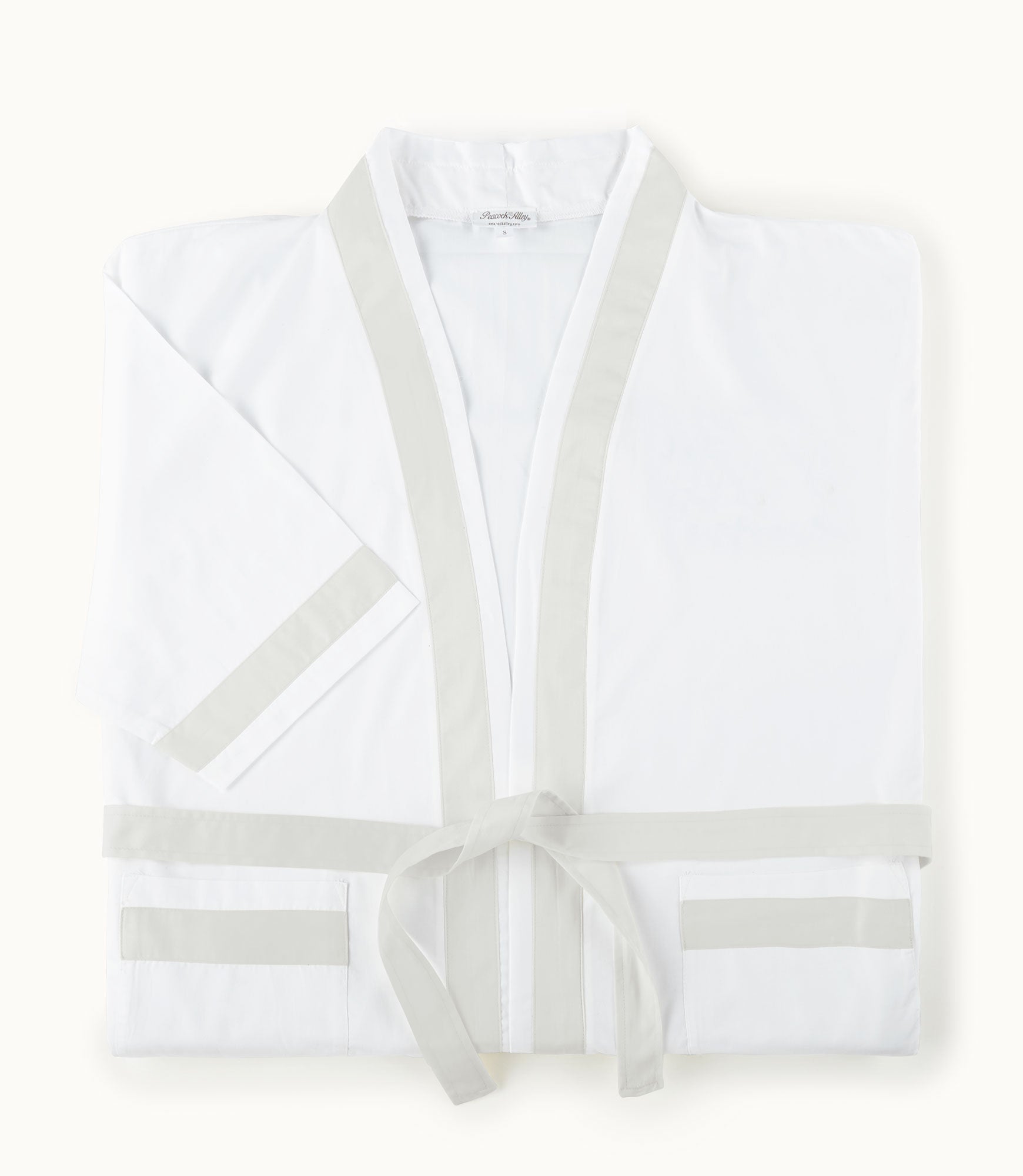 Soprano Trim Bathrobe; Platinum