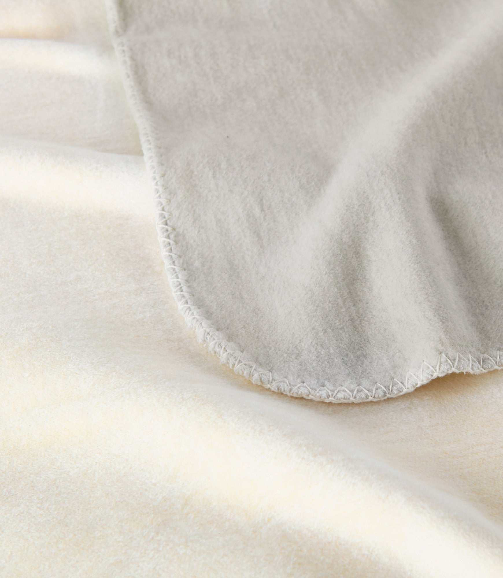Alta Reversible Cotton Blanket Pearl Detail Shot