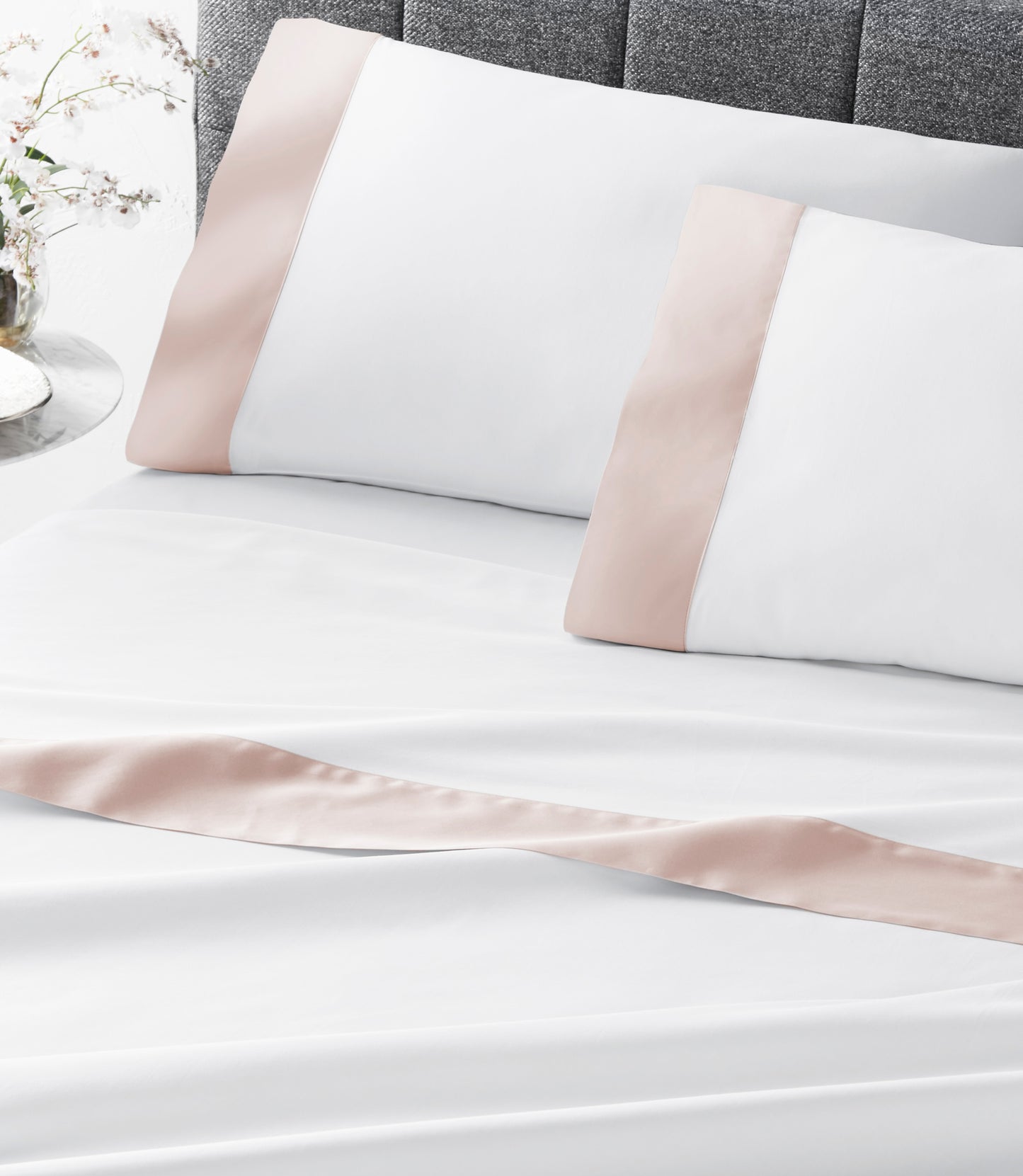 Modern Cuff Sateen Sheet Set Nude on Bed