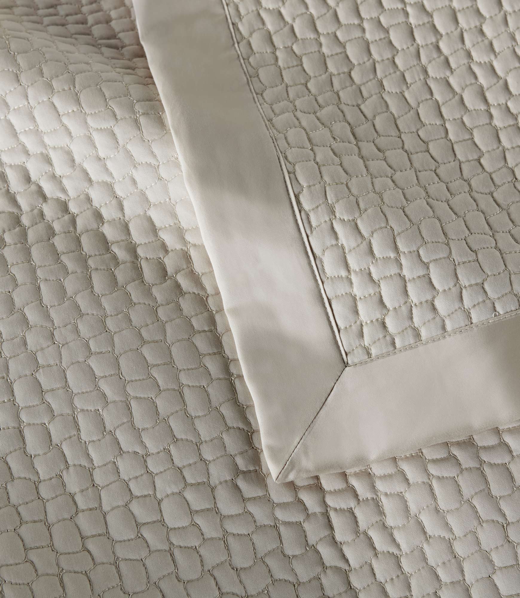 Hamilton Quilted Coverlet Platinum Detail