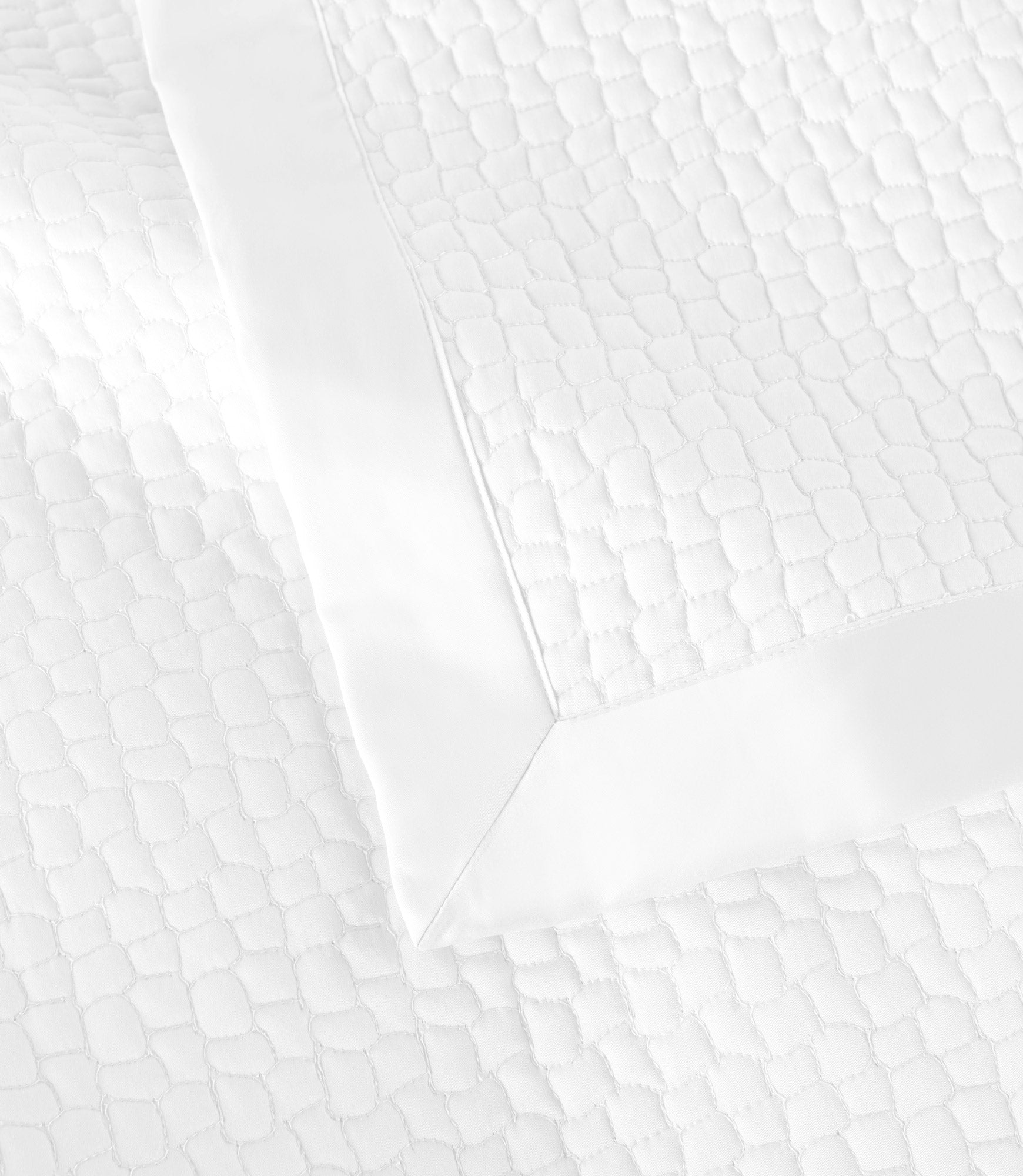 Hamilton Quilted Coverlet White Detail