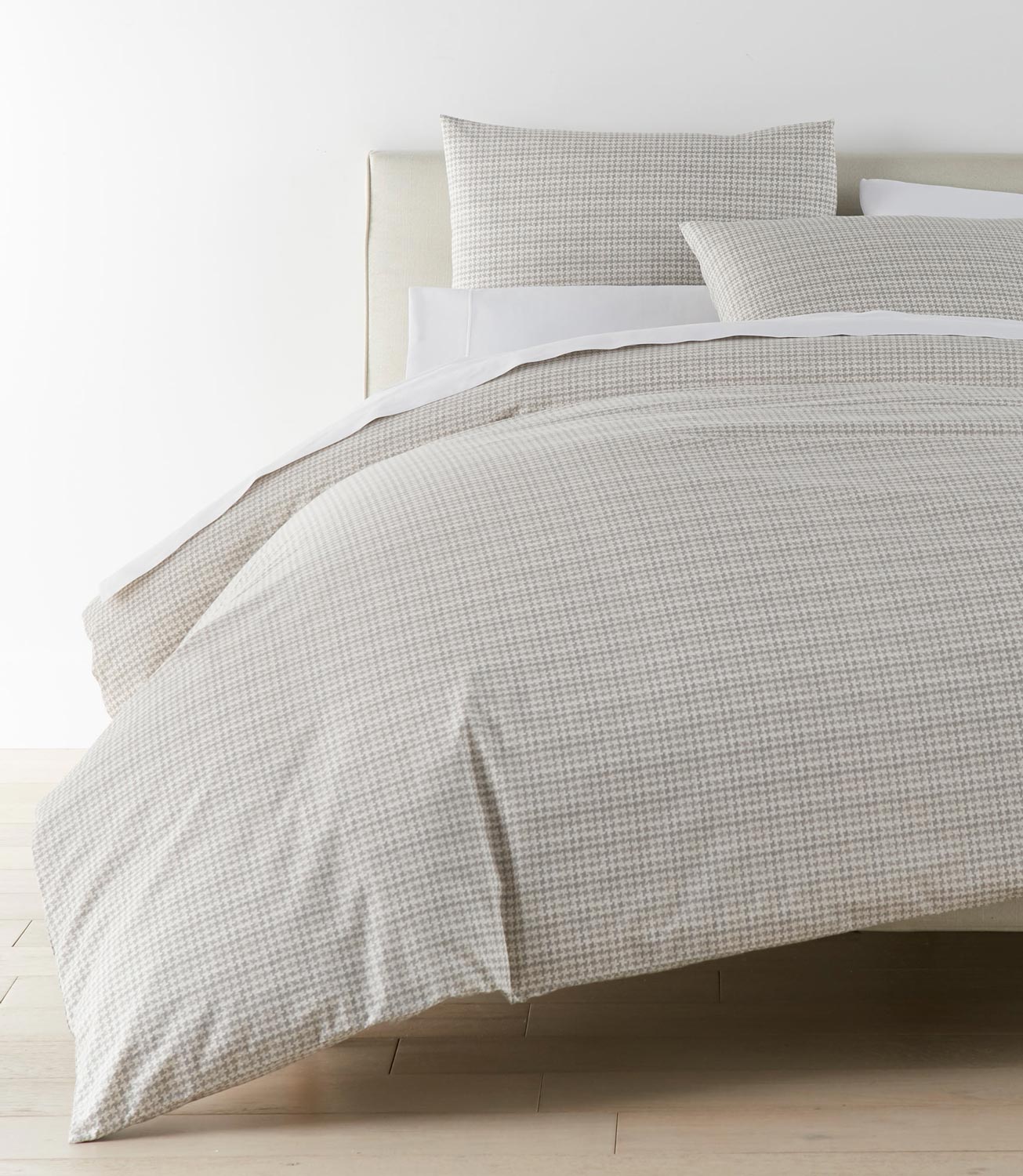 Houndstooth Percale Duvet Cover Greige on bed