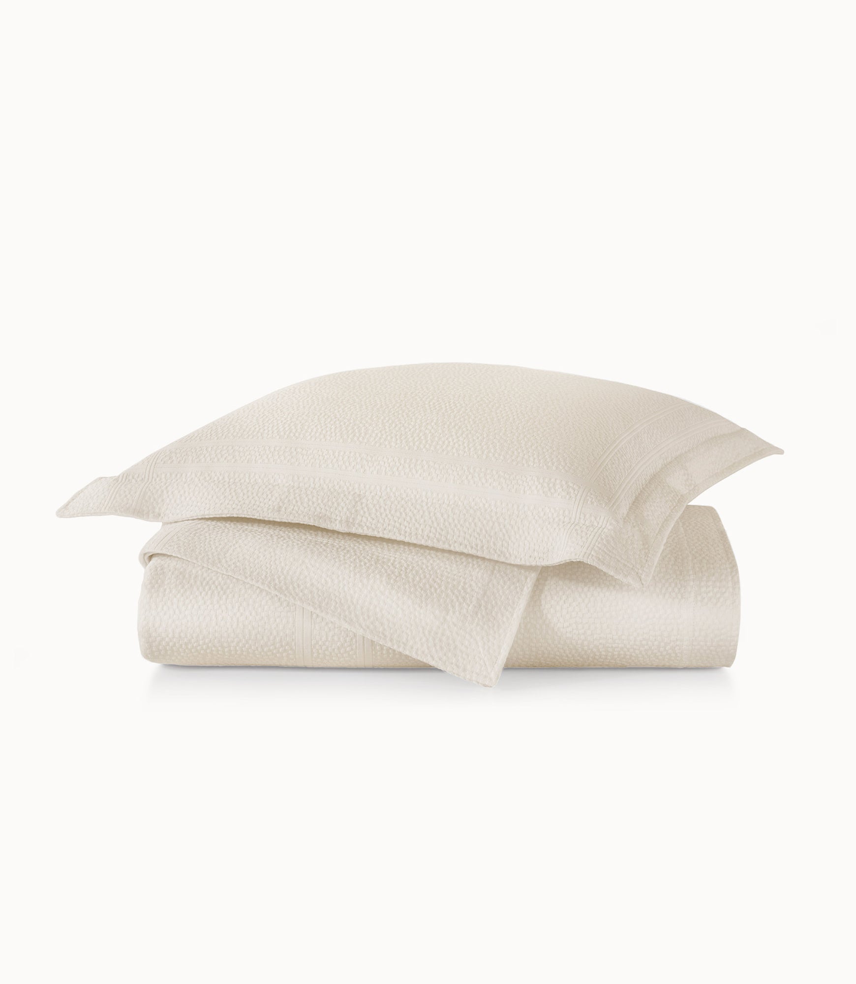 Montauk Matelassé Coverlet Linen