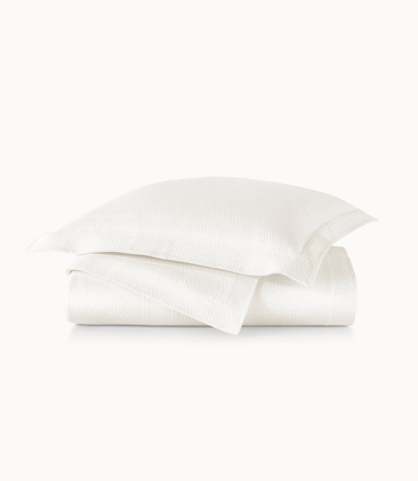 Montauk Matelassé Coverlet Pearl