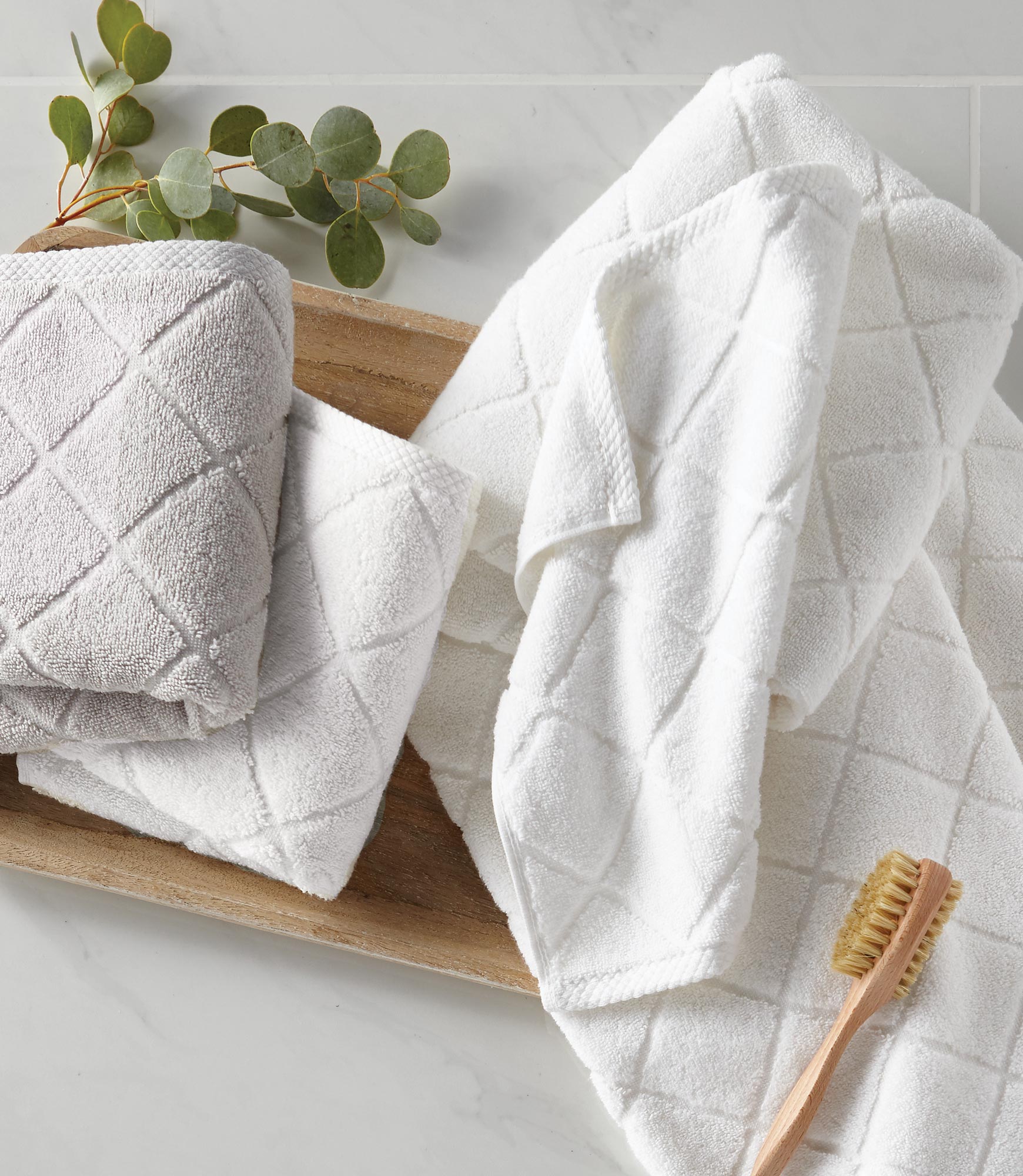 Sculpted towels top