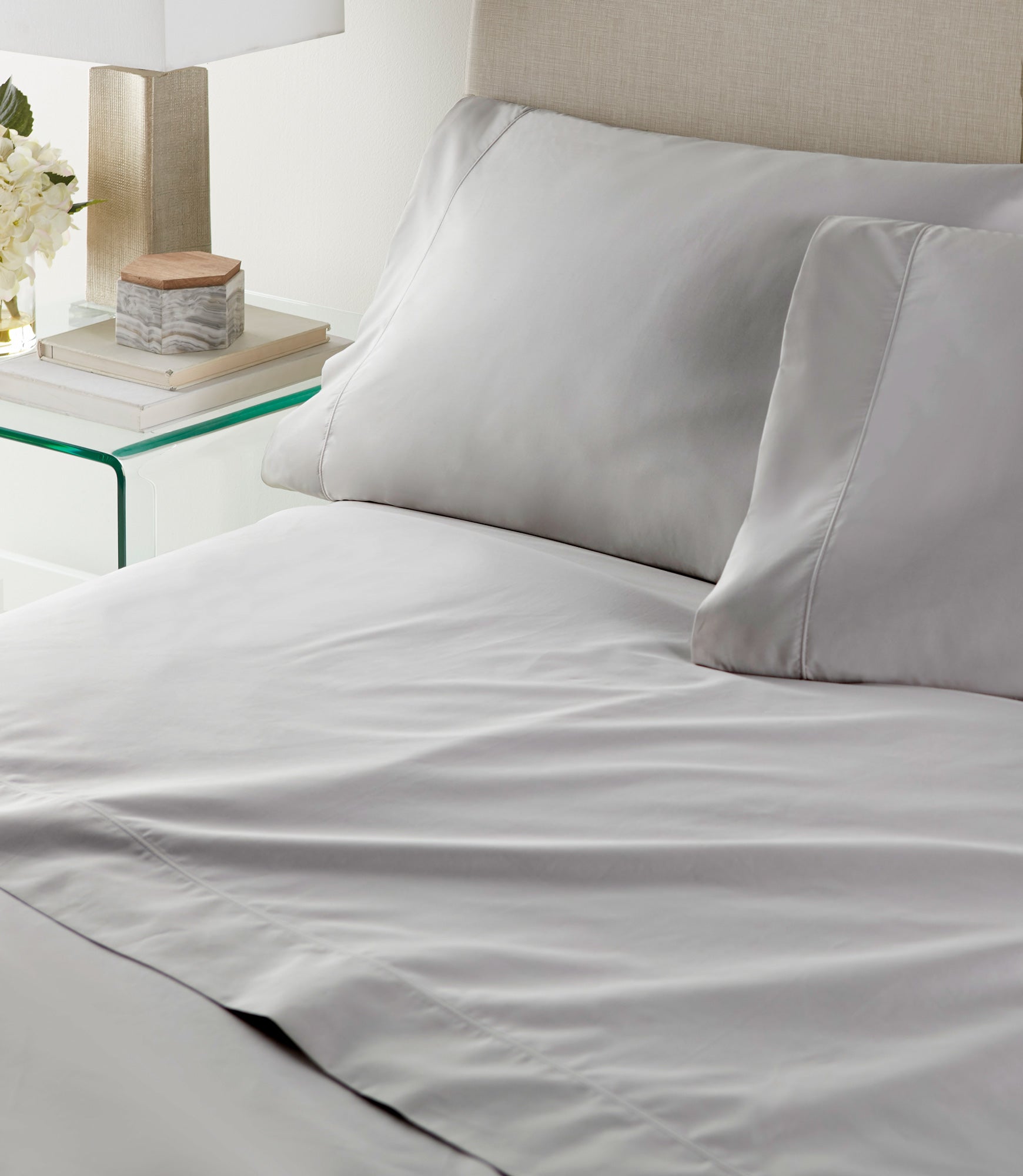 Nile Egyptian Cotton Sheet Set Light Gray on Bed