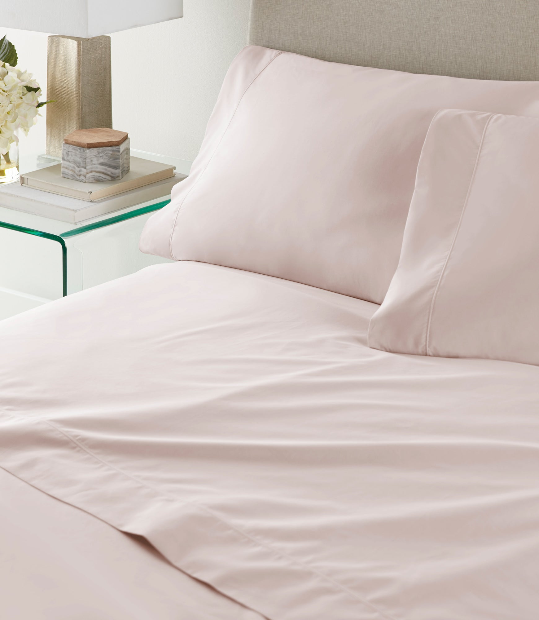 Nile Egyptian Cotton Sheet Set Dusty Pink on Bed