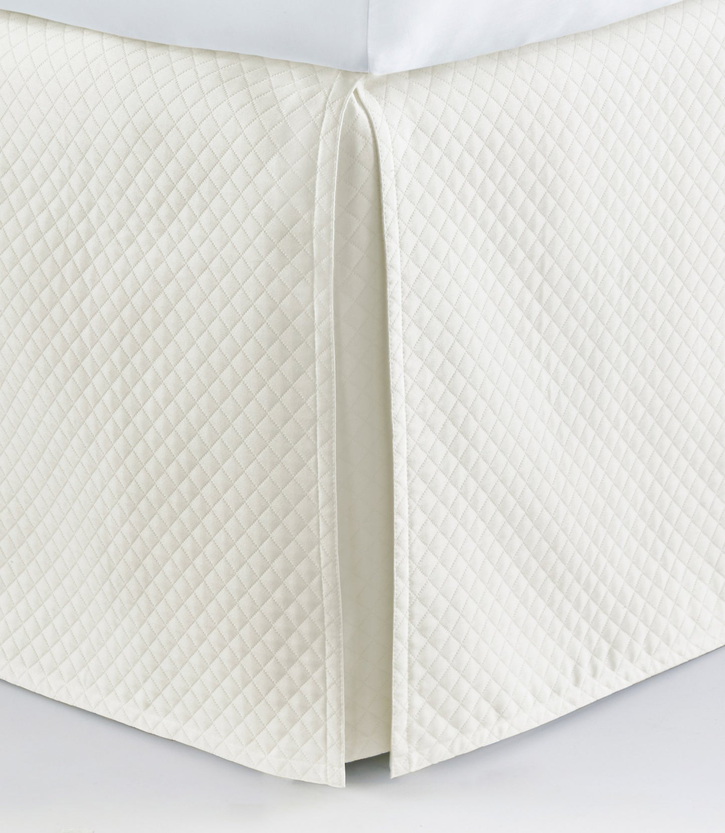 Oxford Tailored Matelassé Bed Skirt Ivory