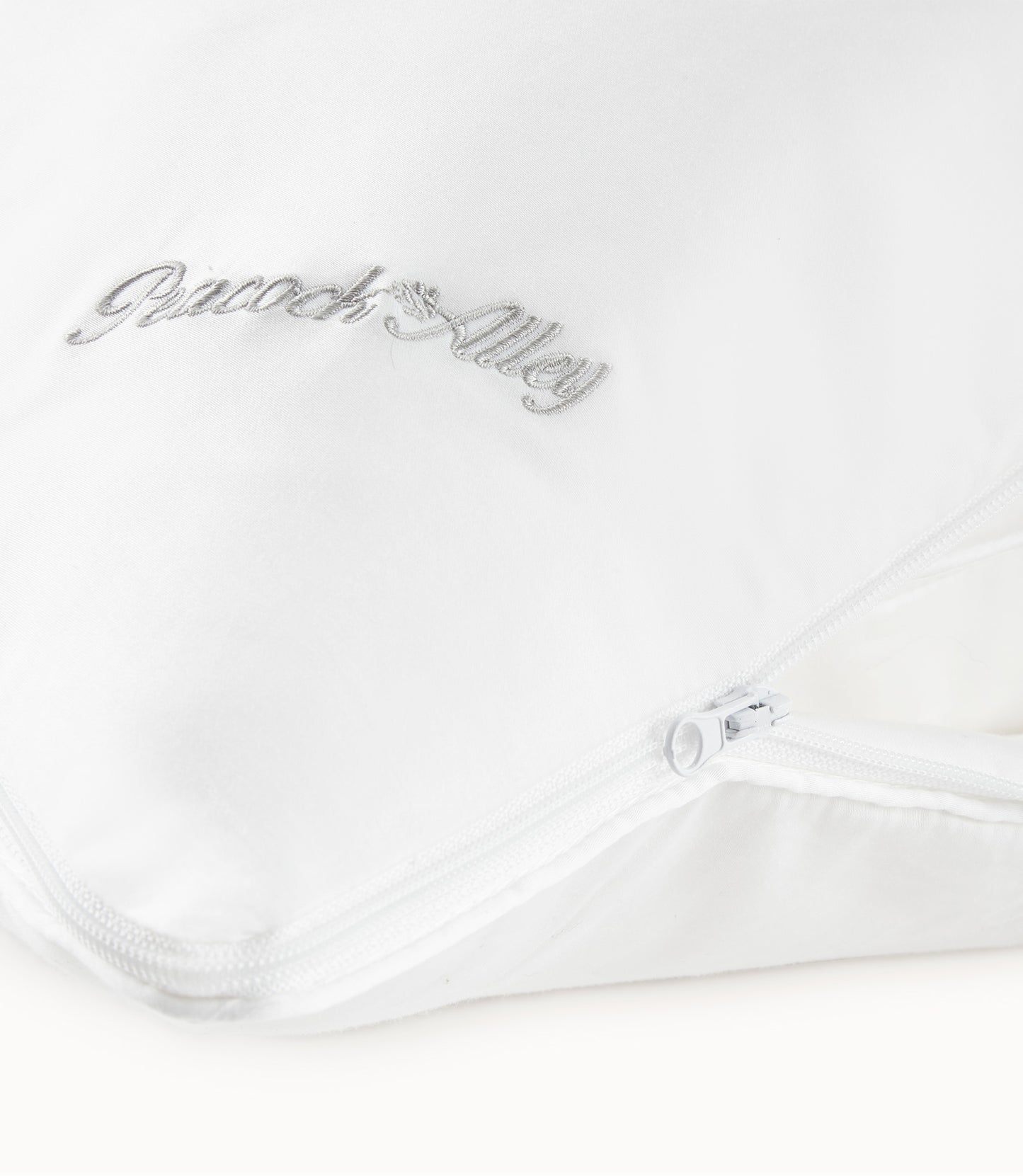 Silk Pillow Enhancer White zipper detail