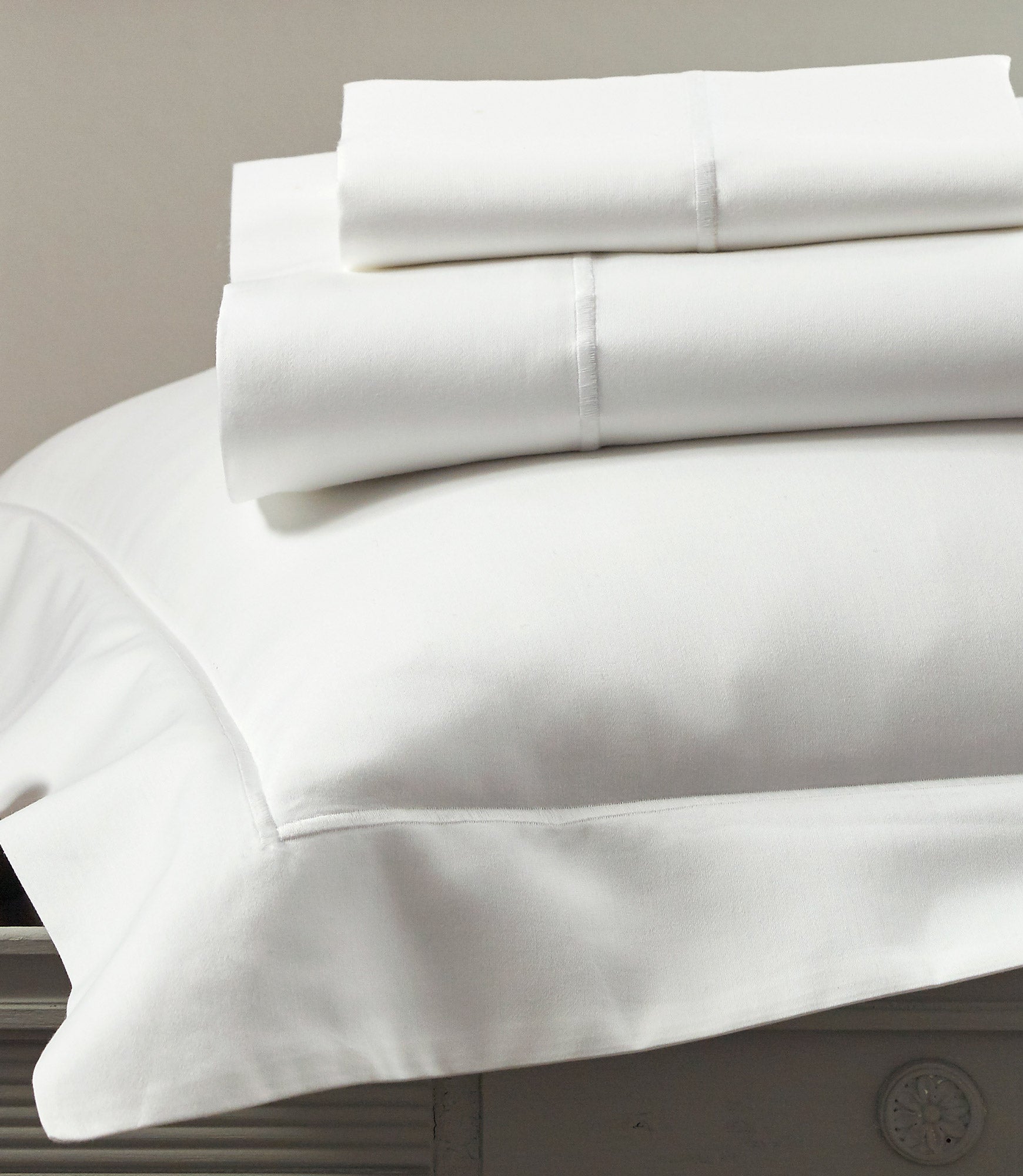 Soprano Sateen Flat Sheet in White with Sham