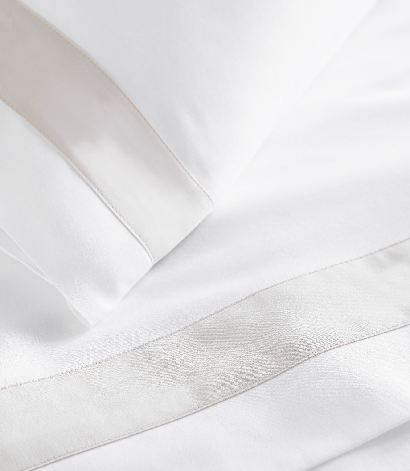 Soprano Trim Sateen Sheet Set Platinum Detail