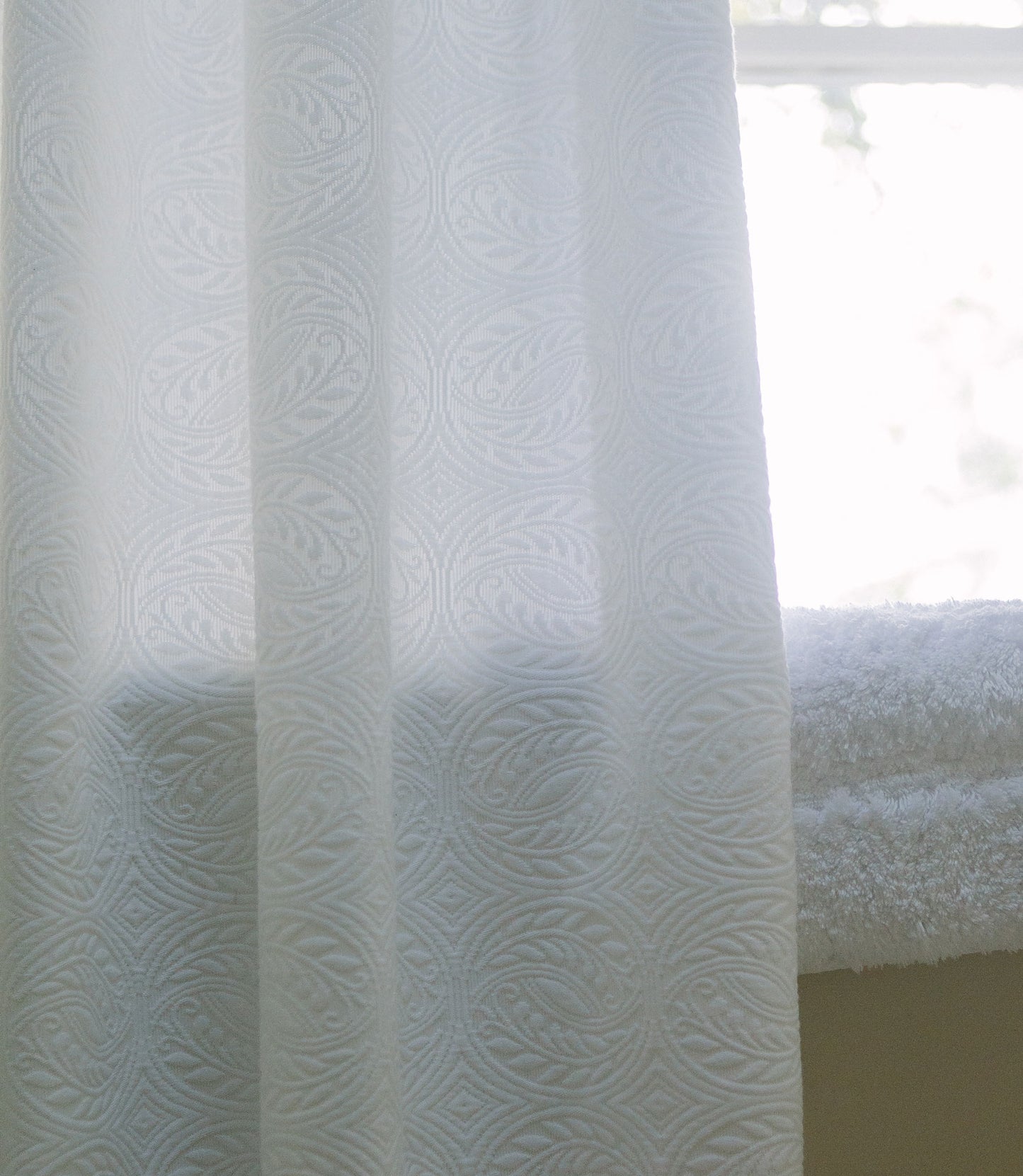 Vienna Matelassé Shower Curtain Ivory In Detail