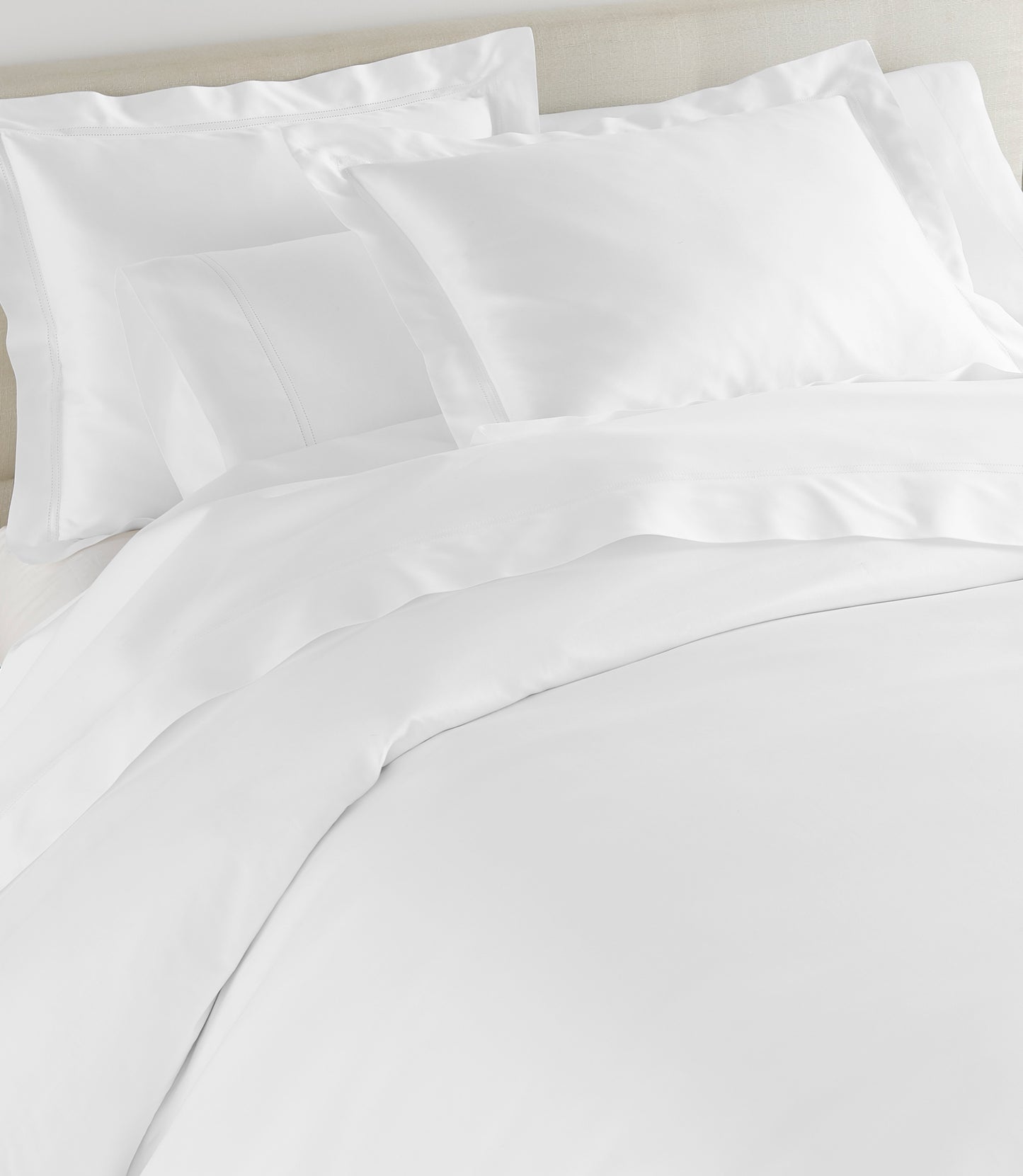 Virtuoso White Duvet Cover on Bed